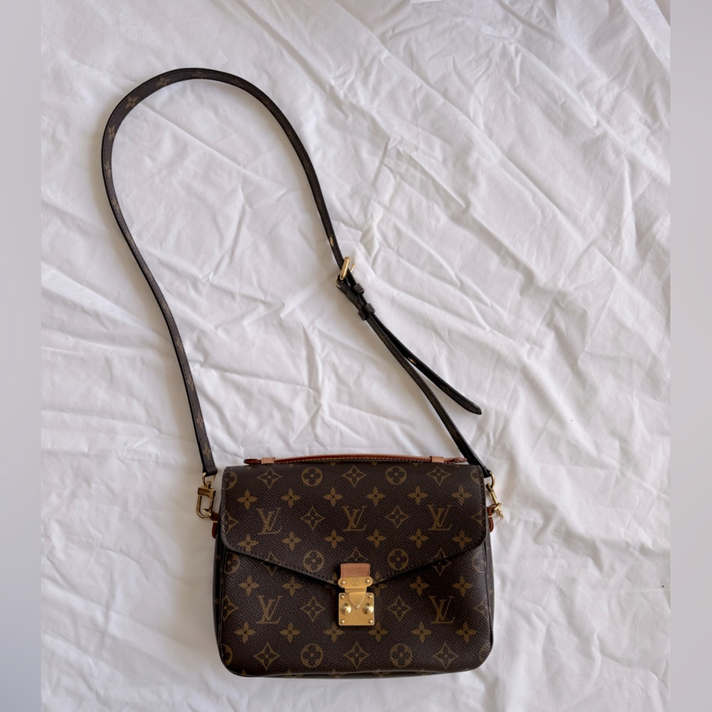 Louis Vuitton Pochette Métis - Picture 15 of 16